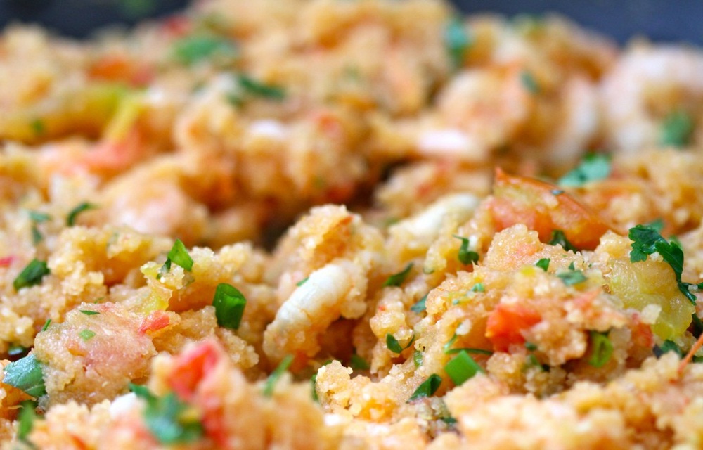 Ir para  <p>Ceia sem farofa n&atilde;o tem gra&ccedil;a. Nada de risc&aacute;-la da sua lista de final de ano! Que tal preparar uma farofa com farelo de aveia ou at&eacute; mesmo feita com cereal? Garantimos que fica t&atilde;o...